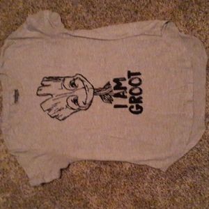 Womens size large groot shirt